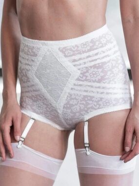 NEW NWT RAGO WHITE LACE GIRDLE Panty detachable garters extra firm RETRO VINTAGE